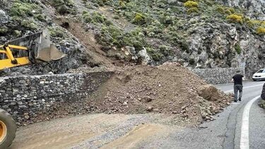 Κουρταλιώτικο φαράγγι κατολίσθηση