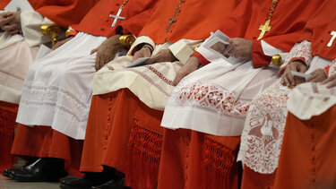 Παπικό κονκλάβιο