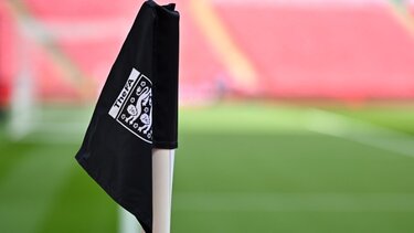 Οι τρανς γυναίκες δεν επιτρέπεται πλέον να παίζουν στο ποδόσφαιρο γυναικών στην Αγγλία