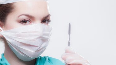 Χειρουργός, νυστέρι