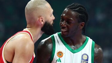 Με Φουρνιέ και Ναν οι «αιώνιοι» στο Game 4 των τελικών