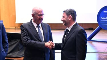 Ανδρουλάκης, ΣΕΒ