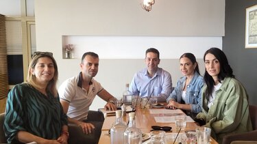 Ελένη Βατσινά, Εργαζόμενοι ΔΟΥ