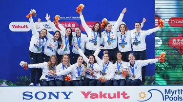 Ελλάδα μαγεία, βύθισε την Ουγγαρία και κατέκτησε την κορυφή!