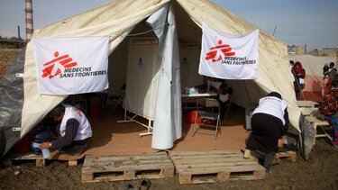 giatroi xoris synora 