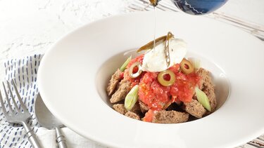 Το Κρητικό Μενού της MINOAN LINES παρουσιάζει τις νέες καλοκαιρινές γεύσεις, βασισμένες στην εποχικότητα & τις φρέσκες πρώτες ύλες