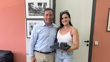 Μανώλης Μενεγάκης, Όλια Πετσούδη