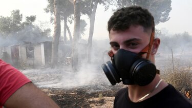 νεαρός πυρκαγιά πάτρα