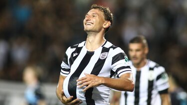 paok r