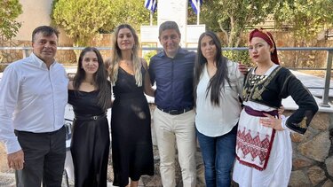 Αυγενάκης, Σκούρβουλα, Σάρχος