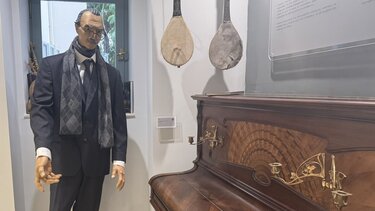 πιάνο Καζαντζάκη