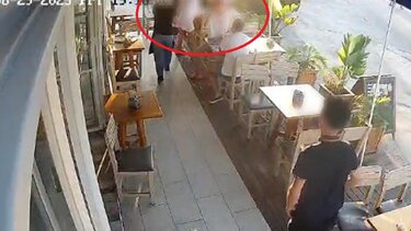 πνιγμός-πελάτης-ψησταρια