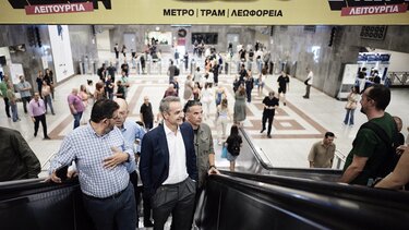 Επίσκεψη του Πρωθυπουργού στο σταθμό μετρό Συντάγματος 