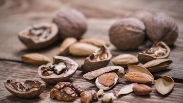 αμύγδαλα καρύδια