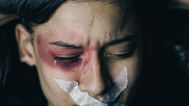 ενδοοικογενειακή