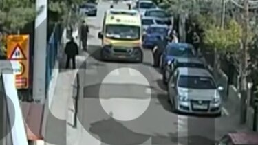 Ασπρόπυργος: Βίντεο ντοκουμέντο από την κατάρρευση της 10χρονης στο προαύλιο του σχολείου