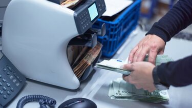 euro xrimata trapeza