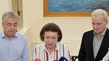 Αρναουτάκης Μενδώνη Καλοκαιρινός