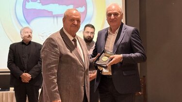 Μπαριτάκης, Βραβείο