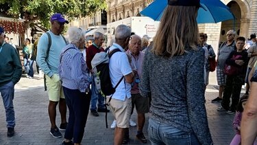 Τουρίστες, Κέντρο