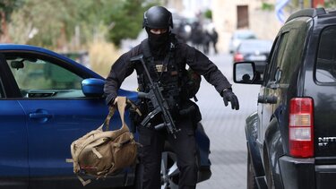 Βορίζια: τα 6 λεπτά πριν και μετά τη λάμψη της βόμβας, η ύποπτη παρουσία του δεύτερου οχήματος