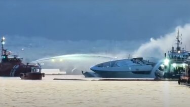 Φωτιά Μαρίνα Ζέας Πειραιάς