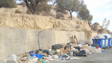 χωματερη-κορακοβουνι