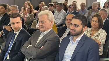 Κωνσταντίνος Κεφαλογιάννης, Ασκούμενοι, Εκδήλωση