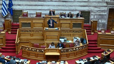 Ψηφίσθηκε κατά πλειοψηφία το νομοσχέδιο για την ΕΡΤ – Αντιπαράθεση Π. Μαρινάκη με Ζ. Κωνσταντοπούλου