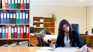 εργαζόμενη