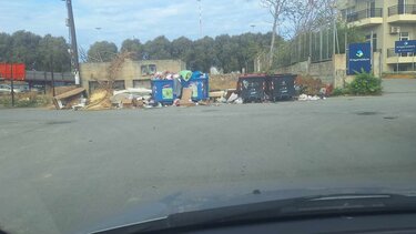 Σκουπίδια Κατσαμπάς