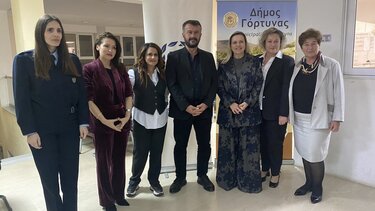 «Σπάμε την σιωπή»: Το ηχηρό μήνυμα της εκδήλωσης για την βία κατά των γυναικών, που πραγματοποιήθηκε, με επιτυχία, στους Αγίους Δέκα