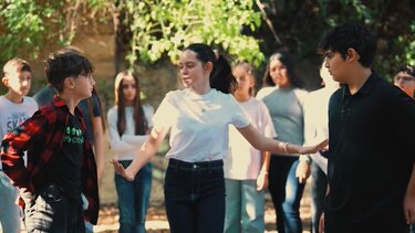 Ζήτημα τιμής - ταινία μικρού μήκους με θέμα την οπλοχρησία και οπλοκατοχή στο νησί της Κρήτης. ..