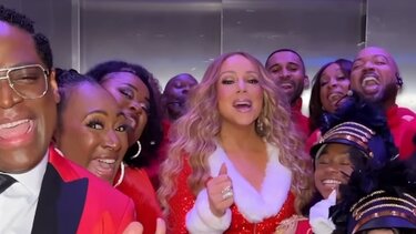 Μαράια Κάρεϊ: Πόσα εκατομμύρια κερδίζει κάθε Χριστούγεννα με το πασίγνωστο τραγούδι της;