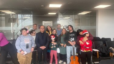 Τα Πρωτοχρονιάτικα Κάλαντα από τον Σύλλογο Γονέων Ατόμων με Αυτισμό Ρεθύμνου - Μαρινάκης