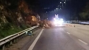 Πτώση βράχου, Αθήνα