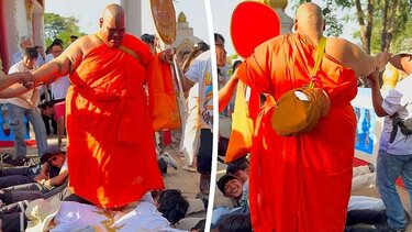 βουδιστής-ιερέας