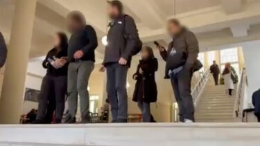 Δικαστήρια βιασμός πατέρας