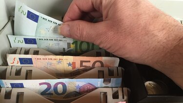 Ταμείο, Σούπερ Μάρκετ, Χρήματα
