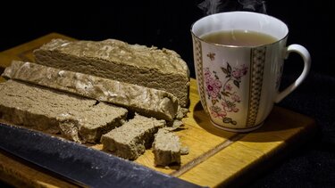 Σιμιγδαλένιος, του μπακάλη, Φαρσάλων: 16 συνταγές χαλβά για τη Σαρακοστή