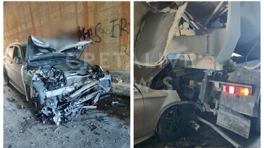 Τροχαίο στην έξοδο της Σταλίδας - Αυτοκίνητο "καρφώθηκε" πίσω από φορτηγό