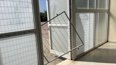vandalismos_sxoleio