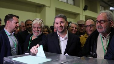 ΠΑΣΟΚ: Ψήφισε ο Νίκος Ανδρουλάκης - Μαζικά στις κάλπες οι σύνεδροι για τη νέα Κεντρική Επιτροπή