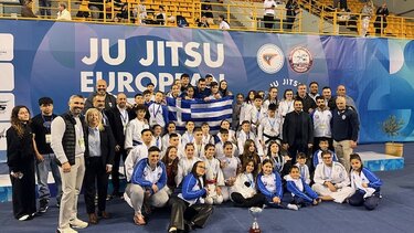 Ζίου - Ζίτσου: Από το Ηράκλειο... στην κορυφή της Ευρώπης!