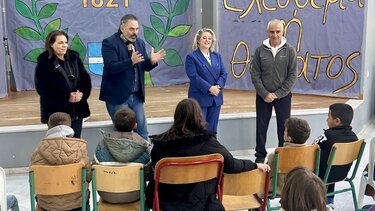 13.500 οδοντόβουρτσες στα σχολεία της Κρήτης από την Περιφέρεια