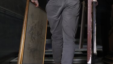 Πλαστά έργα τέχνης, Γκαλερί, Γλυφάδα