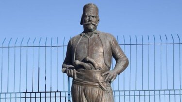 Καπετάν Μιχαήλ Κόρακας