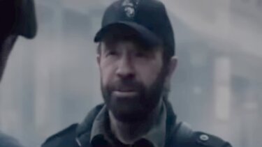 Εσπευσμένα στο νοσοκομείο ο Τσακ Νόρις