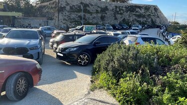 Κλειστό το Πάρκιγκ στα τείχη… αλλά στα χαρτιά! - Έντονες αντιδράσεις από πολίτες για το θέμα στάθμευσης στο Ηράκλειο