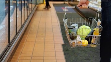 Ένωση Σούπερ Μάρκετ Ελλάδας: Επάρκεια προϊόντων και συγκράτηση τιμών ενόψει Πάσχα